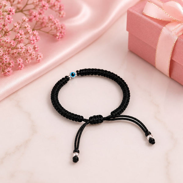 dhaga bracelet