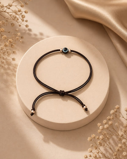 Minimal Evil Eye Thread Bracelet