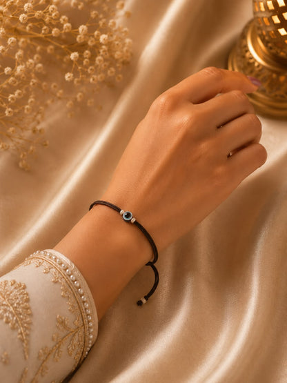Minimal Evil Eye Thread Bracelet